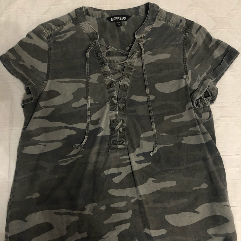Camouflage short sleeve shirt